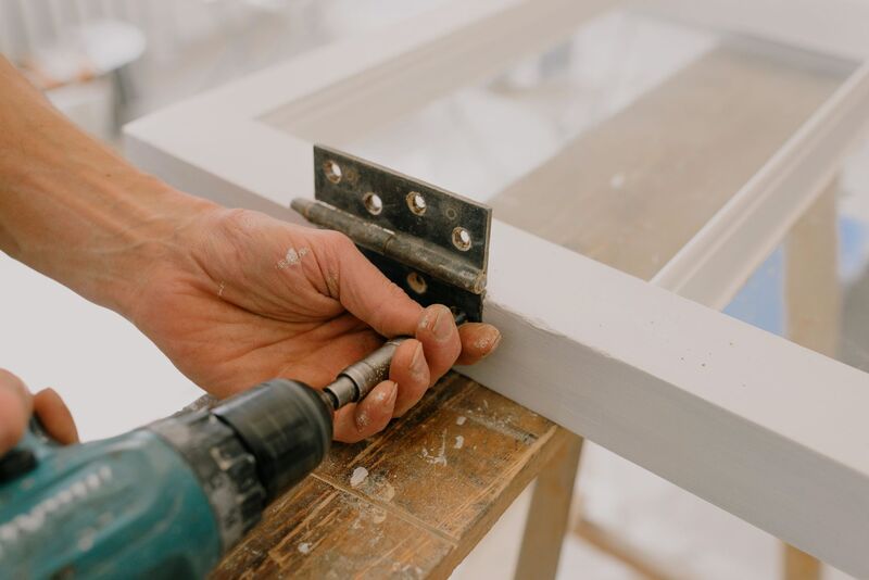 Auckland handyman carrying out a home repair and property maintenance job